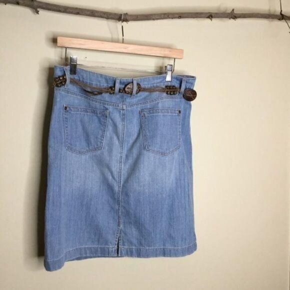 𝅺LL Bean Favorite Fit - Straight Jean Skirt - Picture 4 of 7